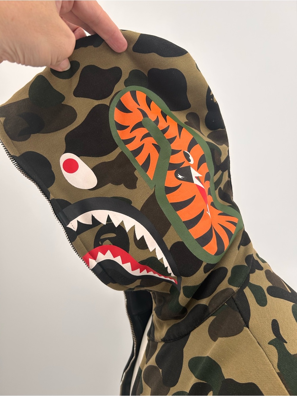 Bathing Ape BAPE World Gone Mad camouflage full zip hoodie size small